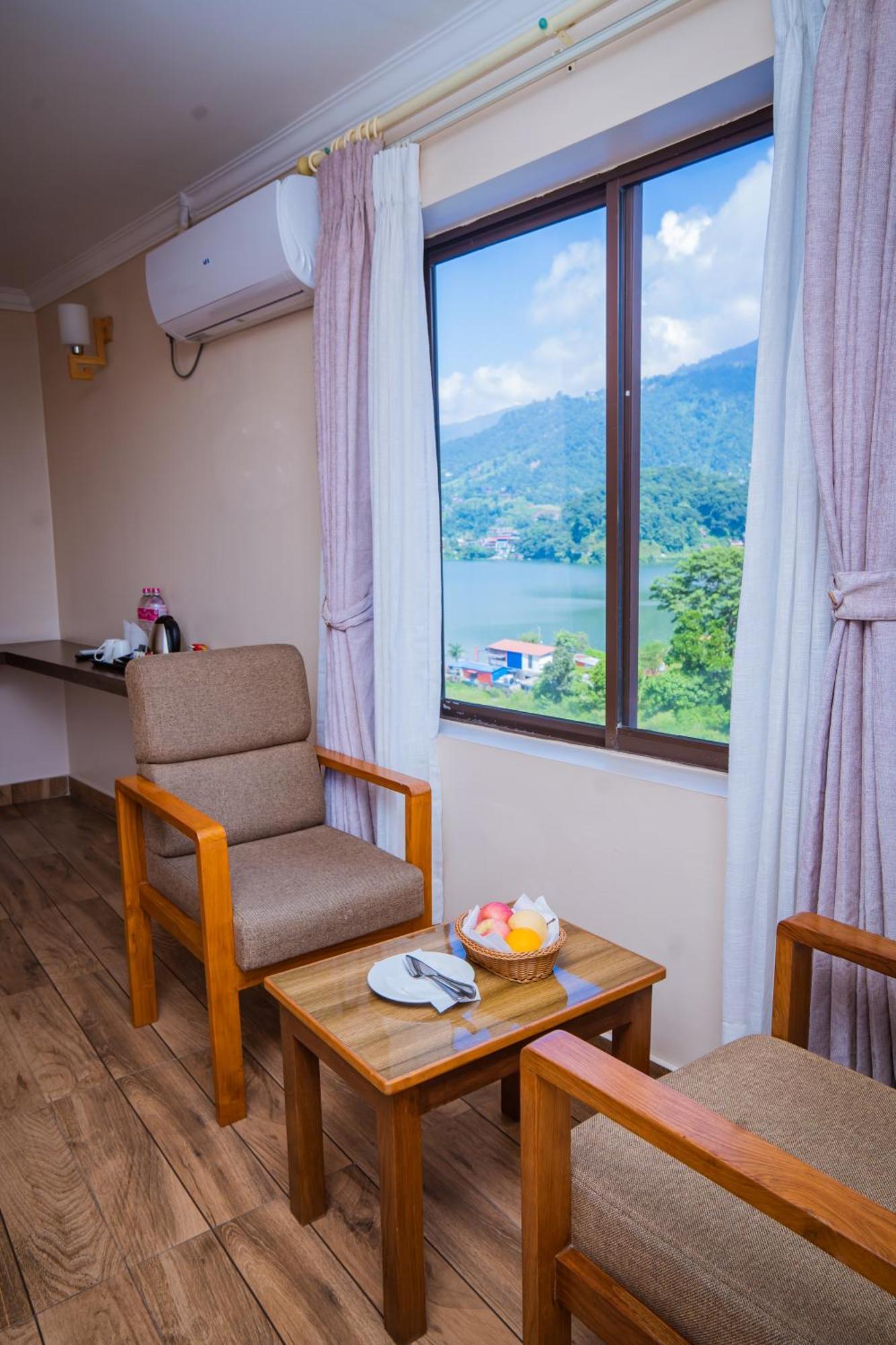 Hotel Fewa Camp Похара Екстериор снимка