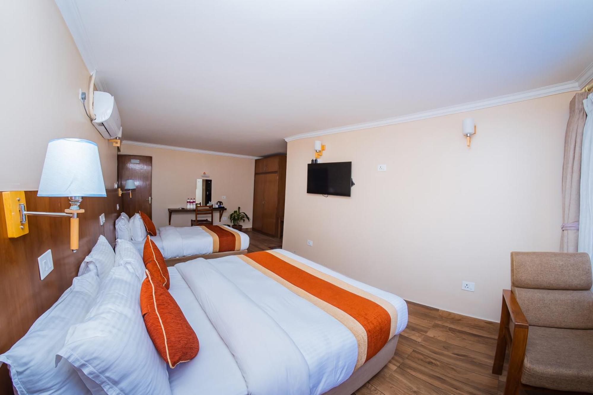 Hotel Fewa Camp Похара Екстериор снимка