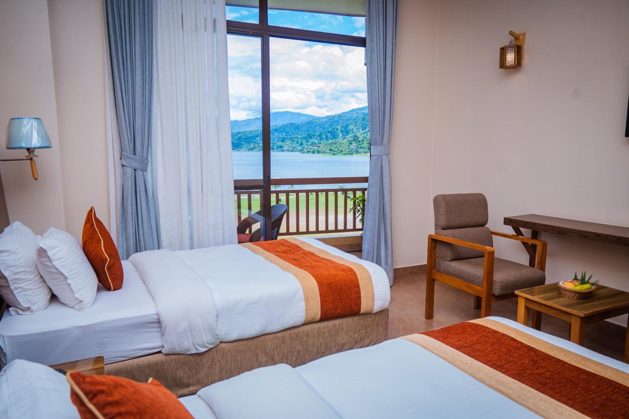 Hotel Fewa Camp Похара Екстериор снимка